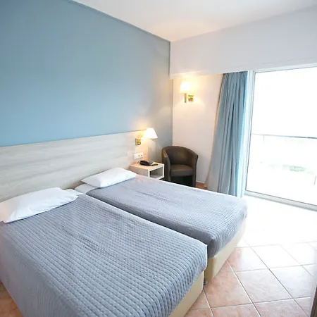 Oceanis Hotel 3*