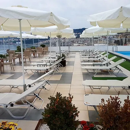 Oceanis 3*