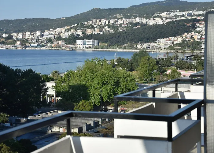 Oceanis 3* Kavala
