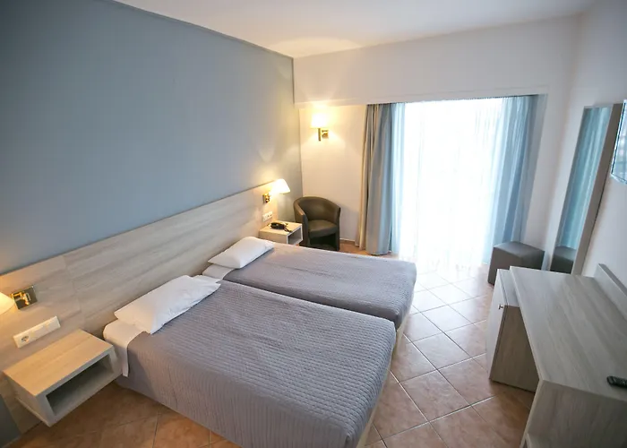 Oceanis 3*