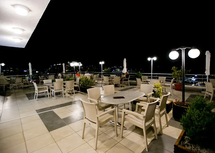 Oceanis 3*