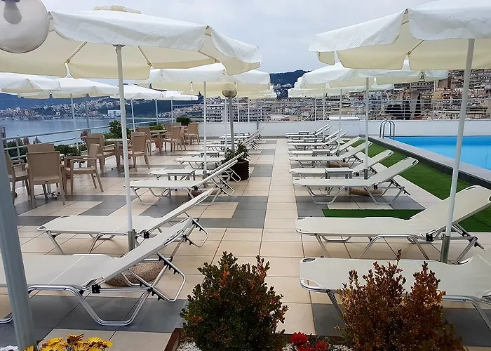 Oceanis 3*